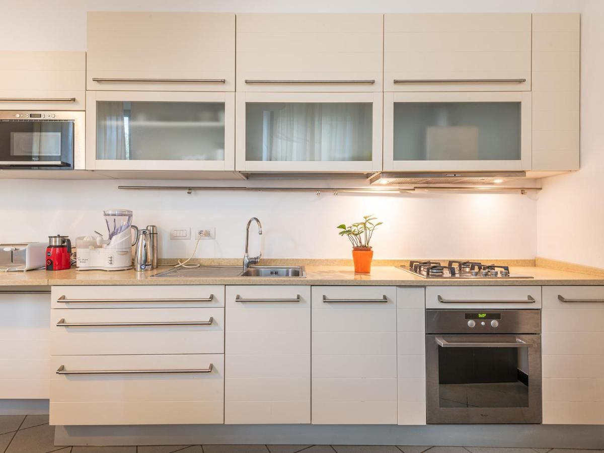Snob Luxury Suite Каляри Екстериор снимка