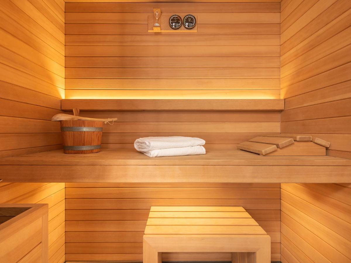 Snob Luxury Suite Каляри Екстериор снимка