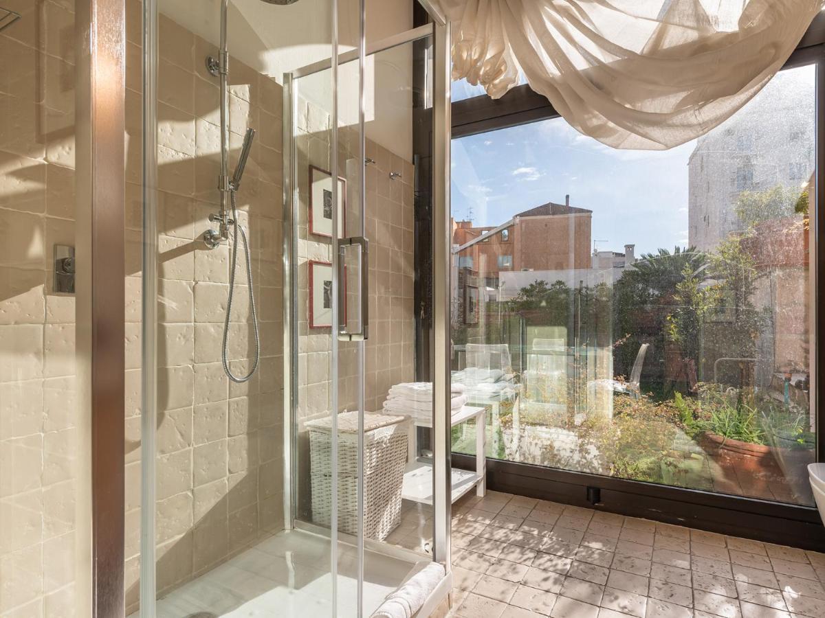 Snob Luxury Suite Каляри Екстериор снимка