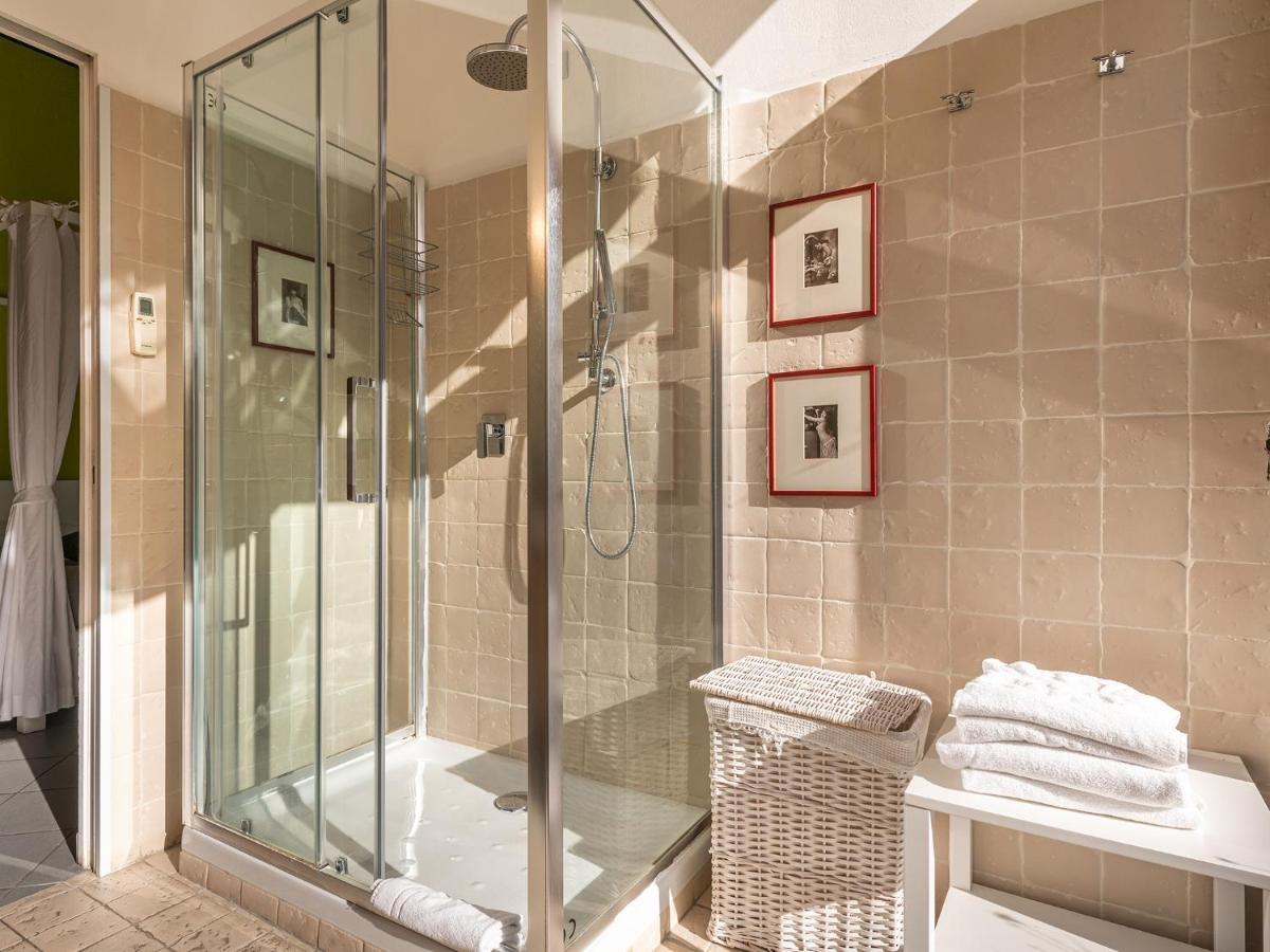 Snob Luxury Suite Каляри Екстериор снимка