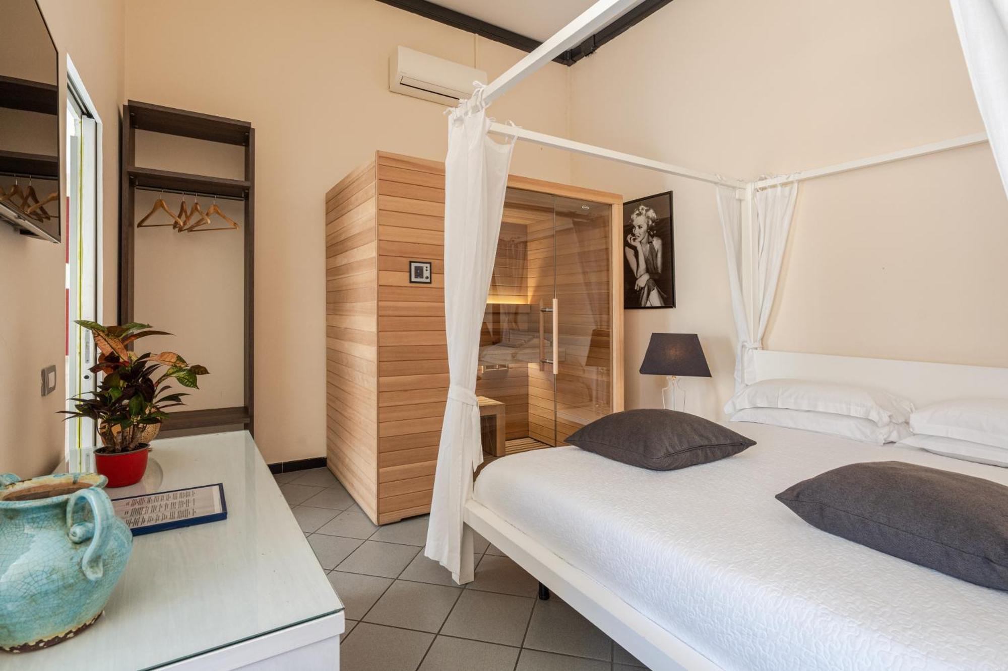 Snob Luxury Suite Каляри Екстериор снимка
